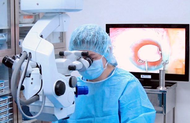 Операция лазером