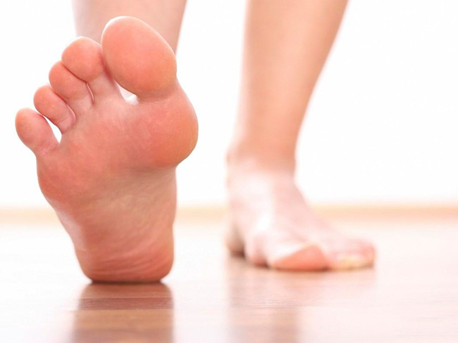 Лечебная физкультура при артрозе поможет укрепить мышцы, уменьшить напряжение в больных суставах и активизировать кровообращение в них