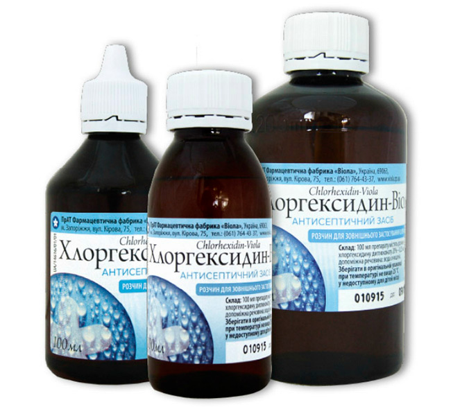 Хлоргексидин предотвращает размножение болезнетворных бактерий, что препятствует дальнейшему развитию заболевания