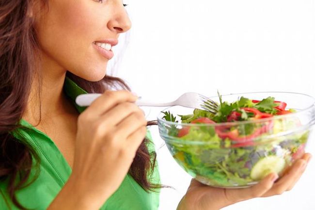 Диета в стадии обострения при хроническом холецистите не отличается от лечебного питания, применяемого при остром холецистите