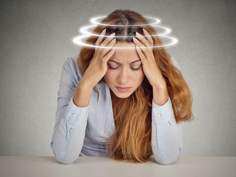 Если беспокоят головокружения - нужно обратиться к невропатологу