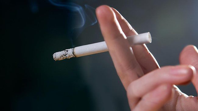 Курение часто становится причиной повышенного давления