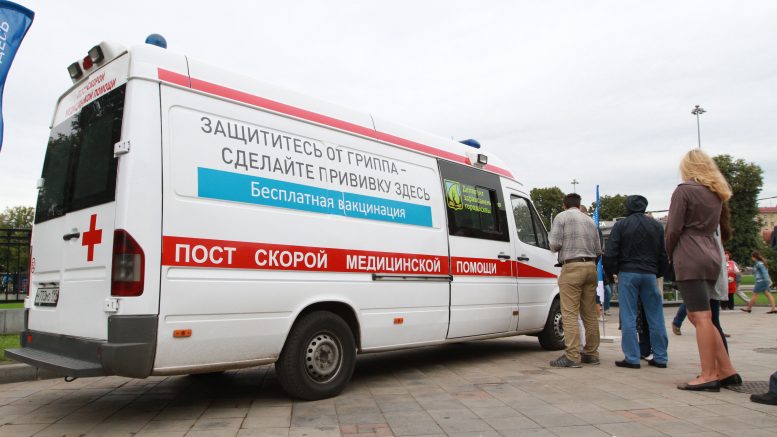 Каждый житель города, не имеющий серьезных противопоказаний, может пройти вакцинаwb. в мобильном центре абсолютно бесплатно 