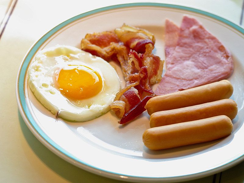 Употреблять крайне жирную пищу при том, что человек знает о таком генетическом недостатке - это специально подвергать себя и свой организм к мучениям.