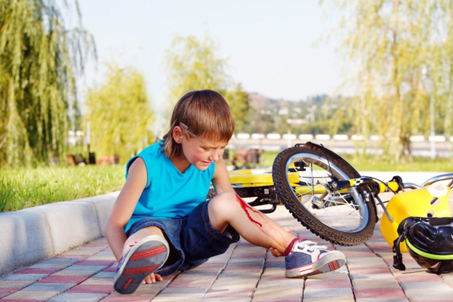 Заразиться столбняком можно исключительно через открытую рану, чем глубже рана, тем больше вероятность заражения