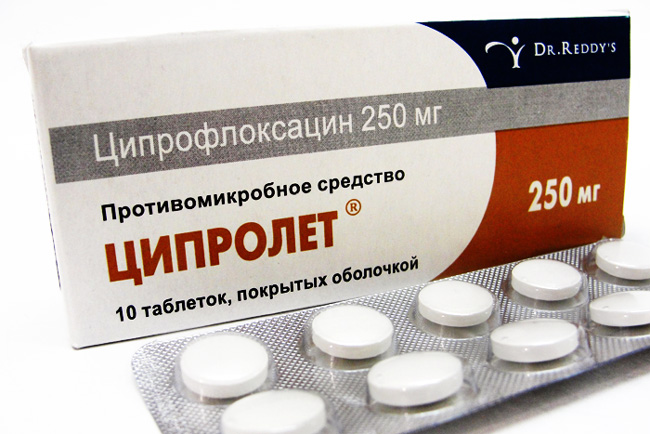Таблетки Ципролет – антибактериальное средство, активное действующее вещество препарата – ципрофлоксацин, подавляет микробную репродукцию, действует как на размножающиеся микроорганизмы, так и на находящиеся в фазе покоя