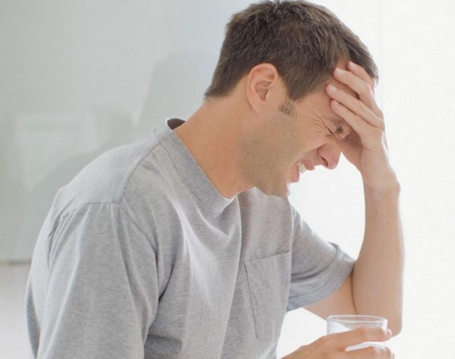 Цитрамон лучше не принимать, если у вас повышенное артериальное давление и повышенная нервная возбудимость и внутричерепное давление