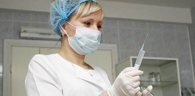 Большое количество лидокаина и витаминов В, которые содержаться в Комбилипене, может быть опасно для здоровья, поэтому нельзя использовать более 4 мл препарата в сутки
